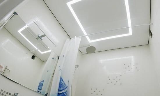 Светополосы на натяжном потолке 3 кв.м. - Ванная - Браслав